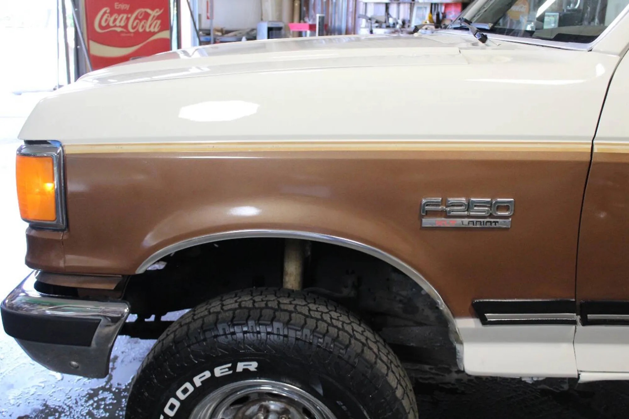 1987 Ford F-250 XLT Lariat