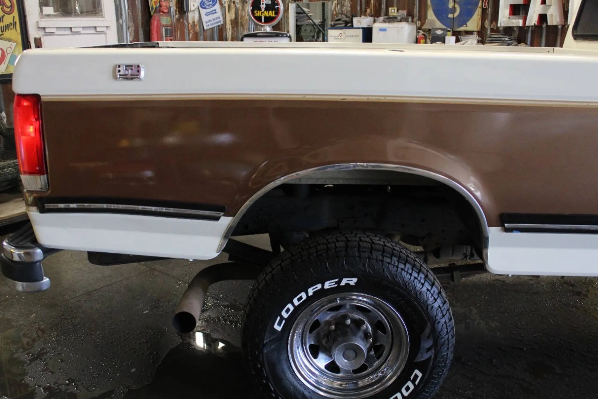 1987 Ford F-250 XLT Lariat