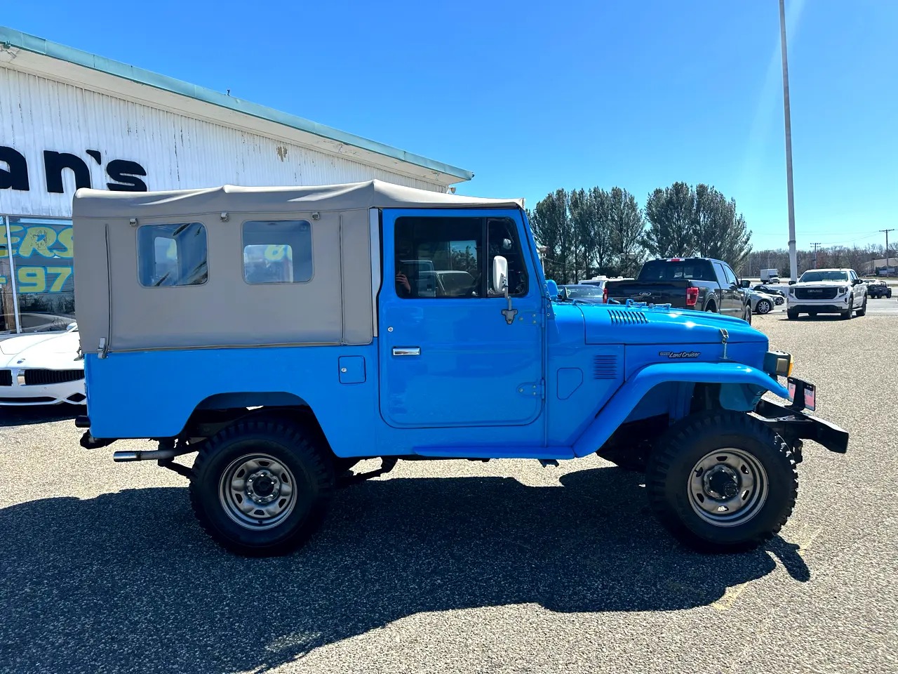 Restored 1979 Toyota Land Cruiser FJ43