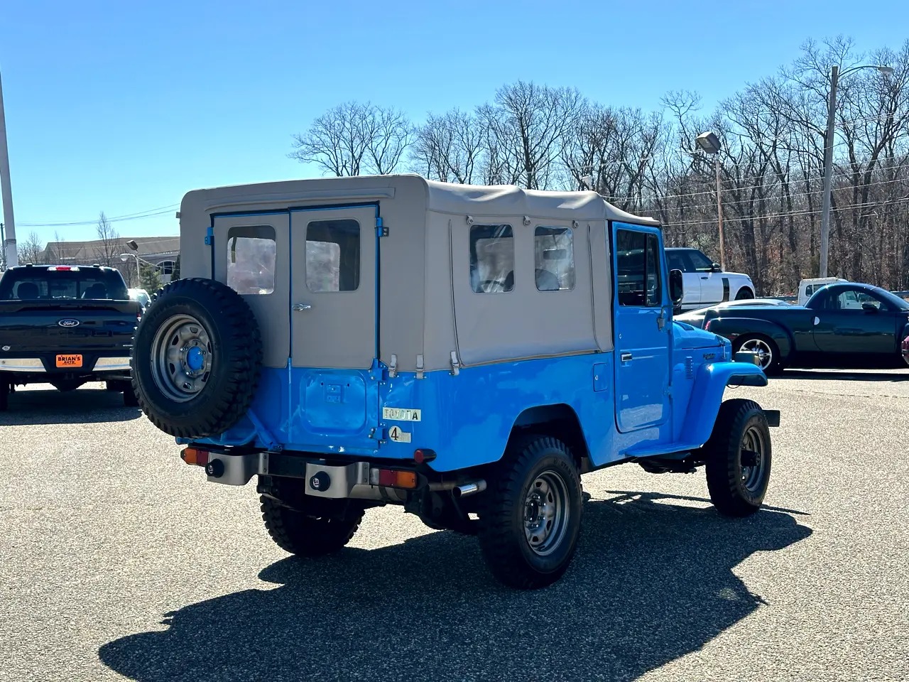 Restored 1979 Toyota Land Cruiser FJ43 - 3