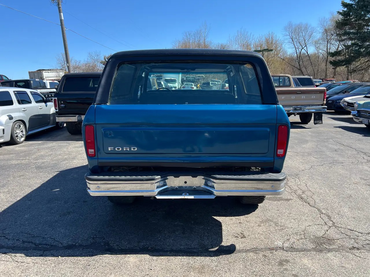 1979 Ford Bronco - 4
