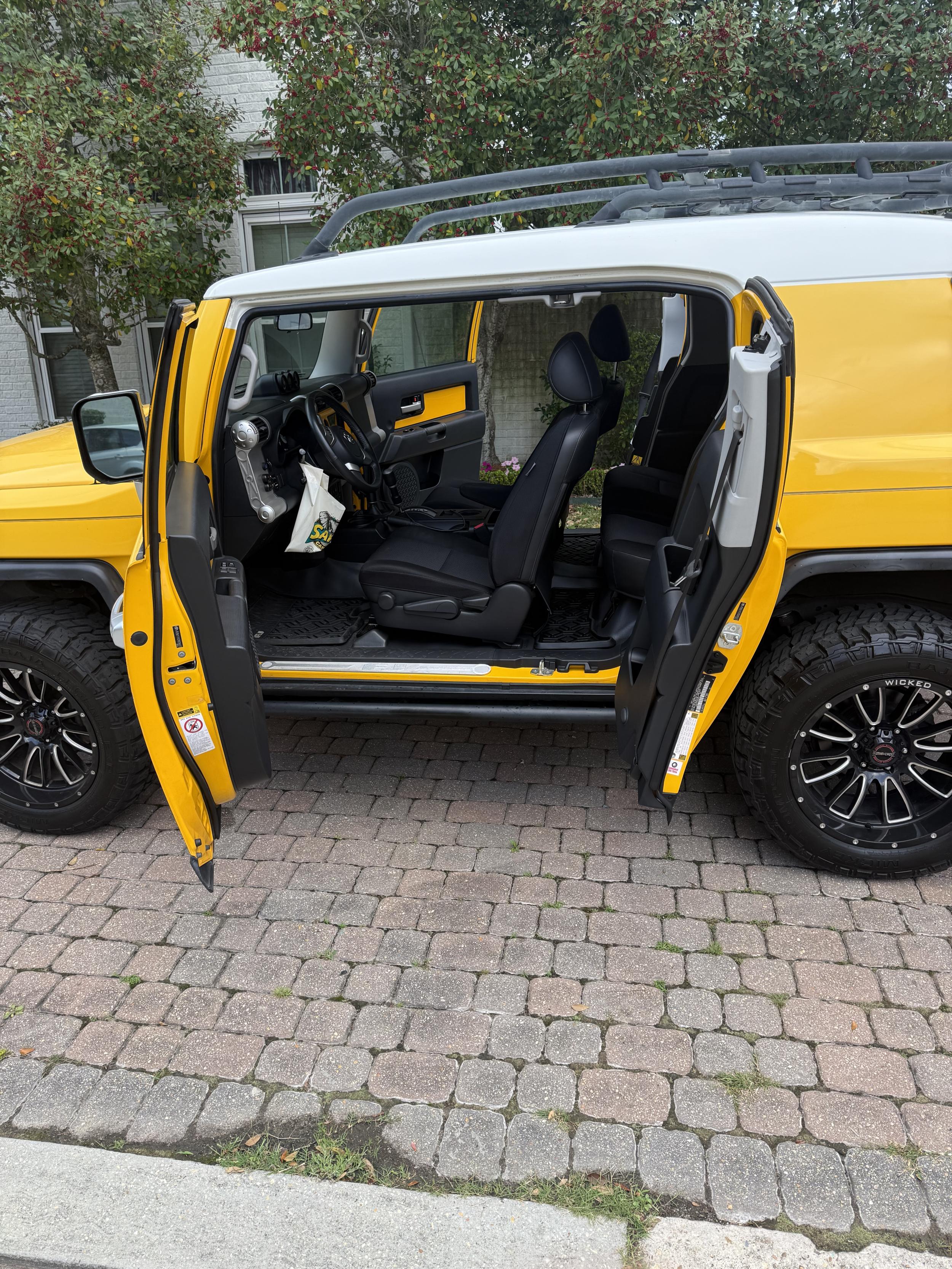 35k-Mile 2007 Toyota FJ Cruiser