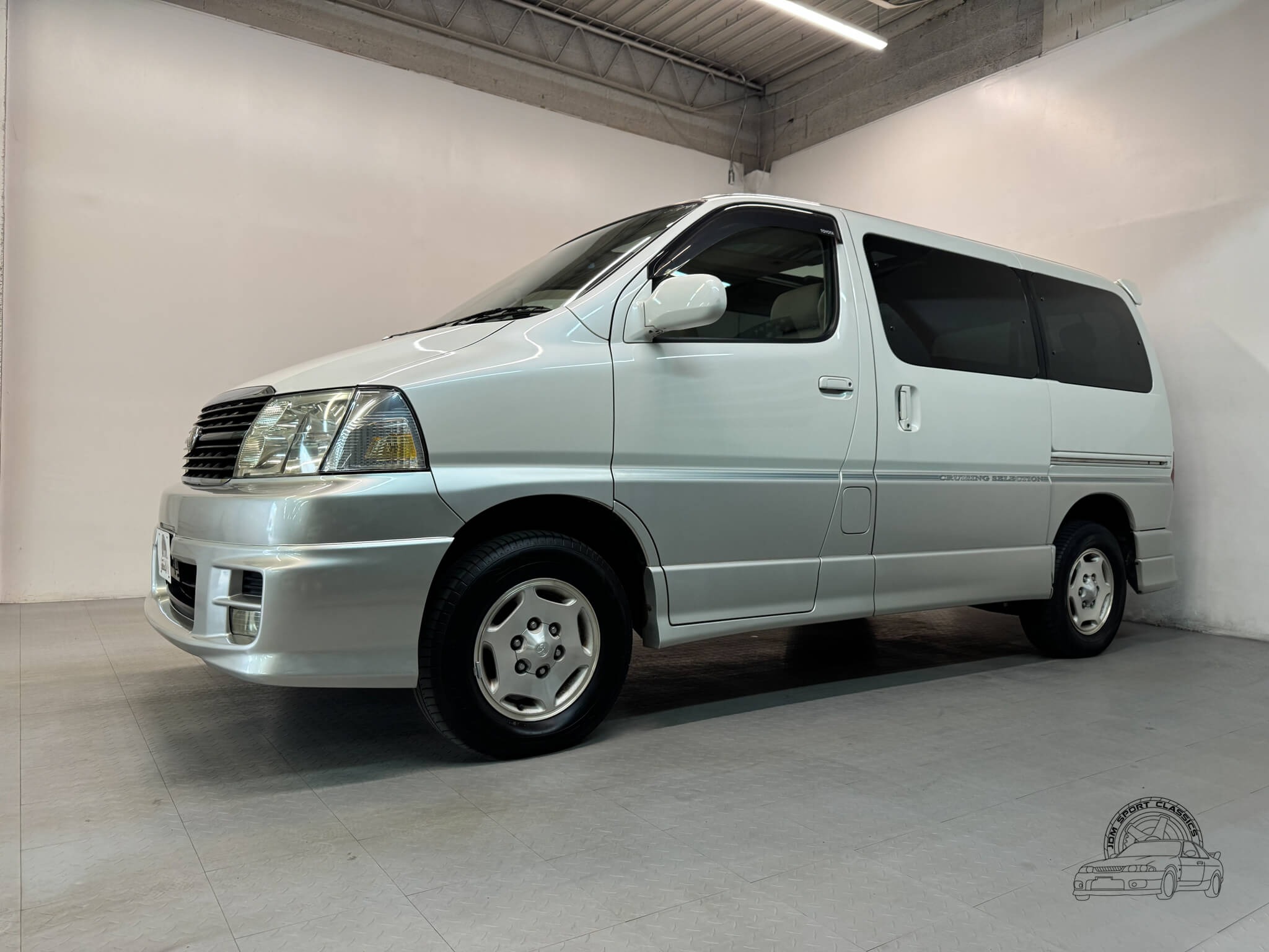 1999 Toyota Granvia