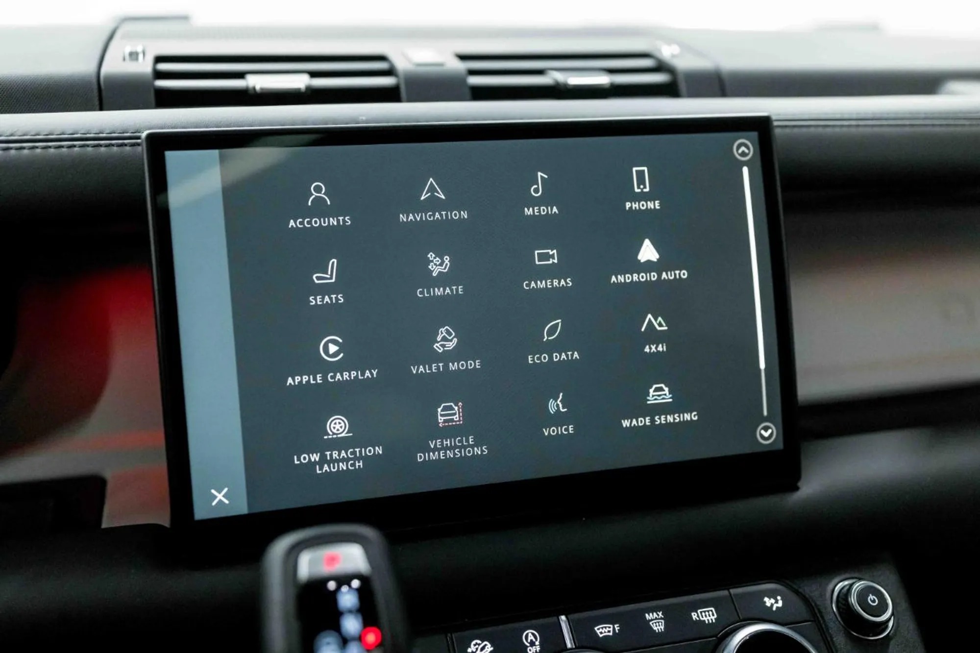 2023 Land Rover Defender SE