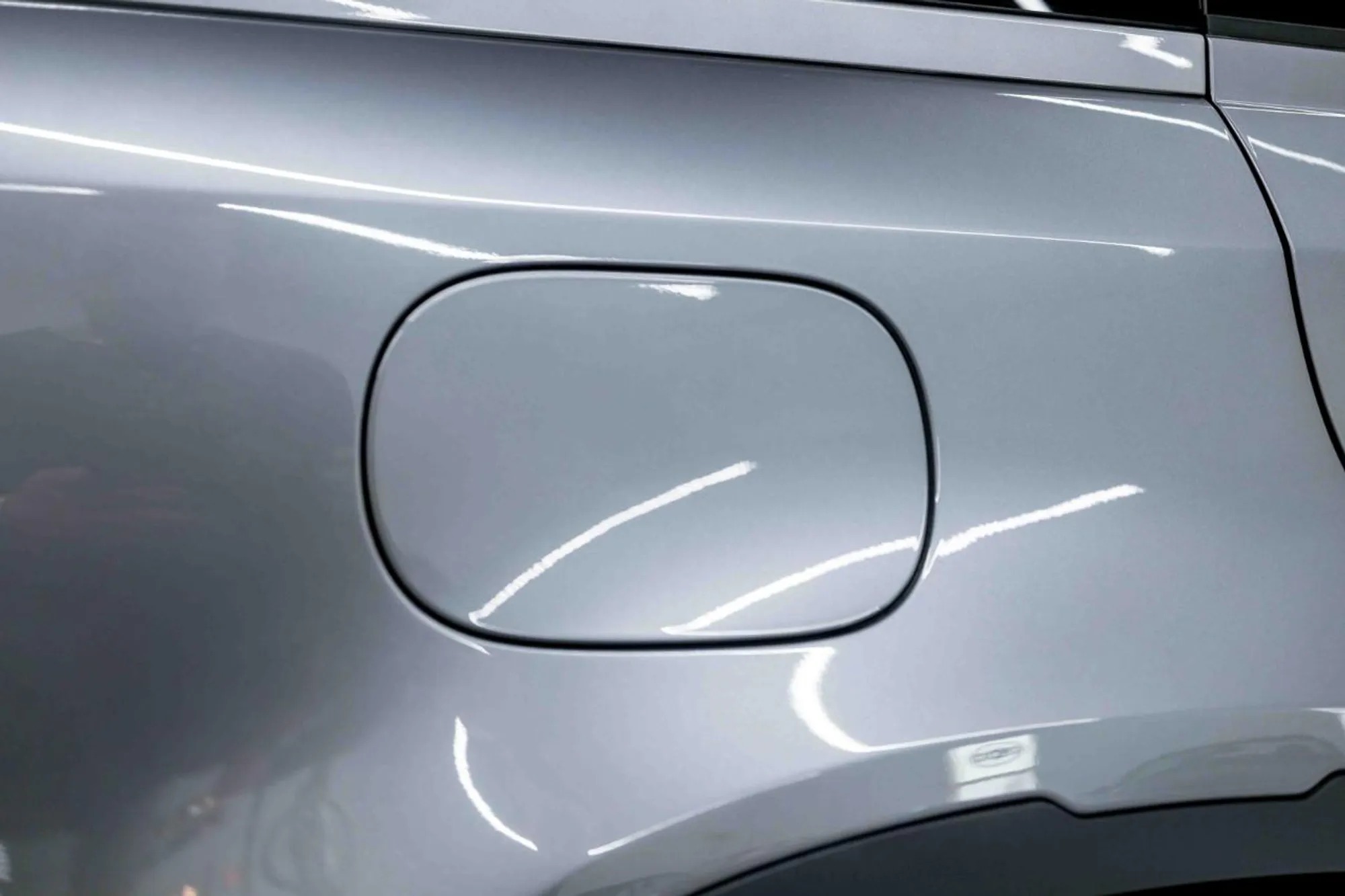 2023 Land Rover Defender SE