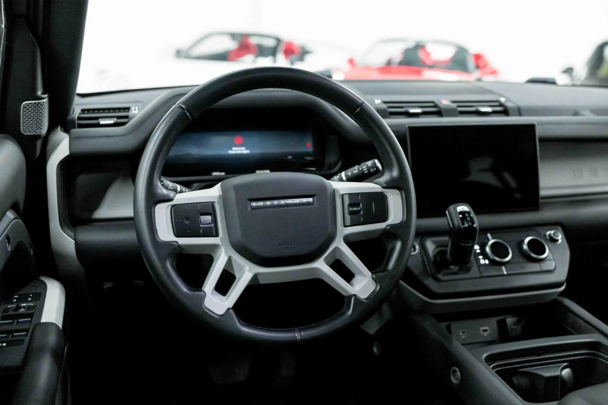 2023 Land Rover Defender SE