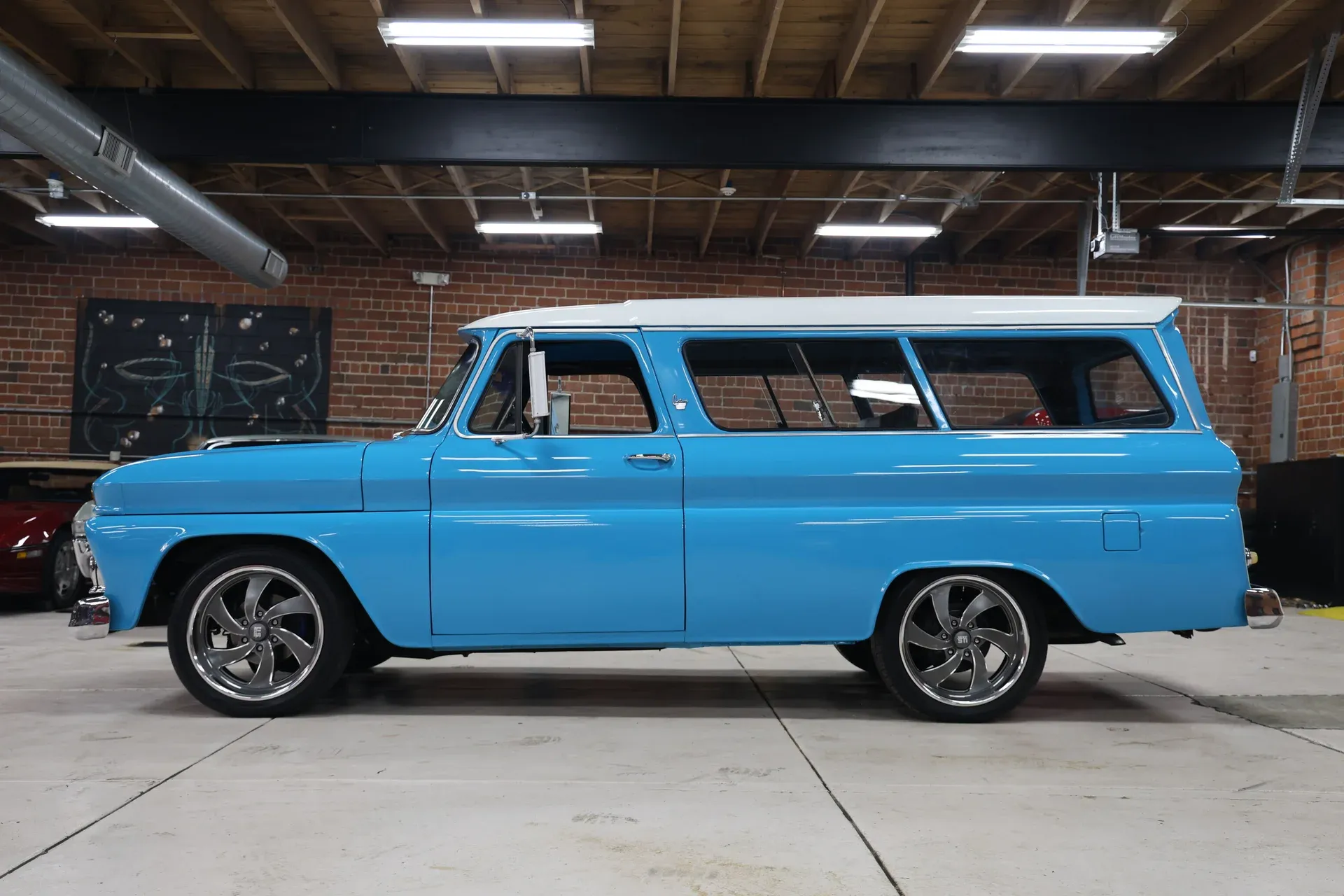 1966 GMC Carryall Suburban
