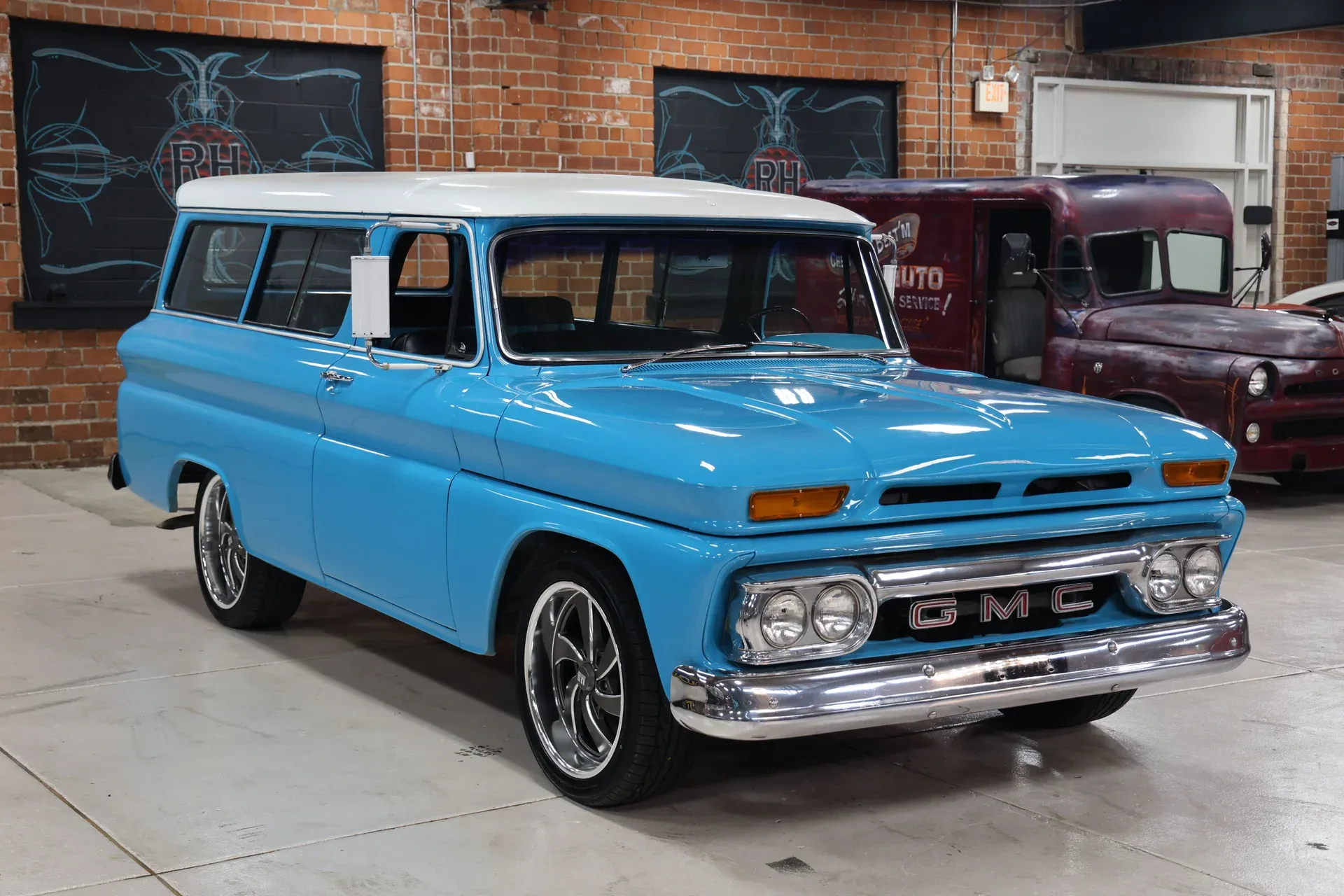 1966 GMC Carryall Suburban