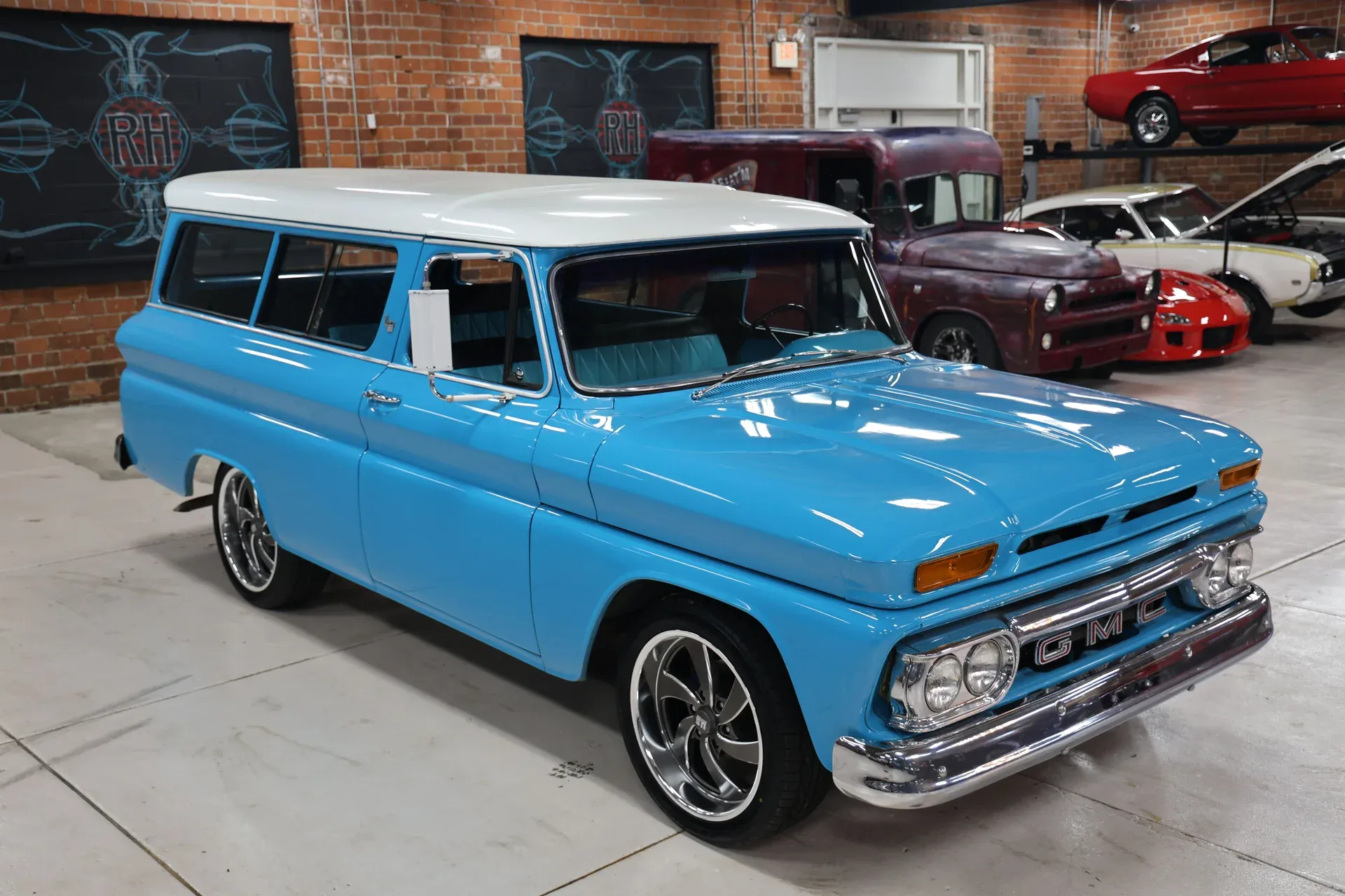 1966 GMC Carryall Suburban