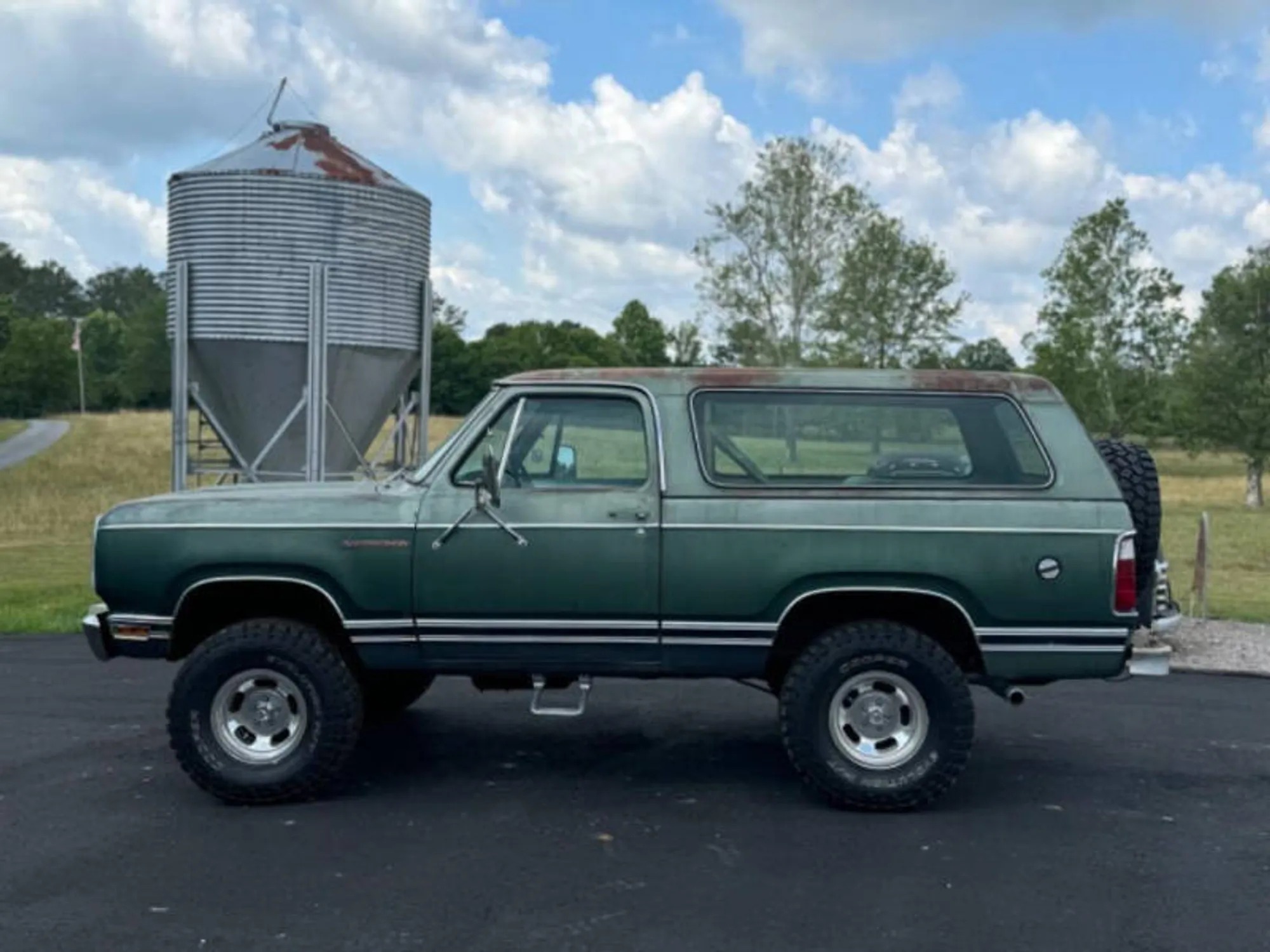 1977 Dodge Ramcharger - 2