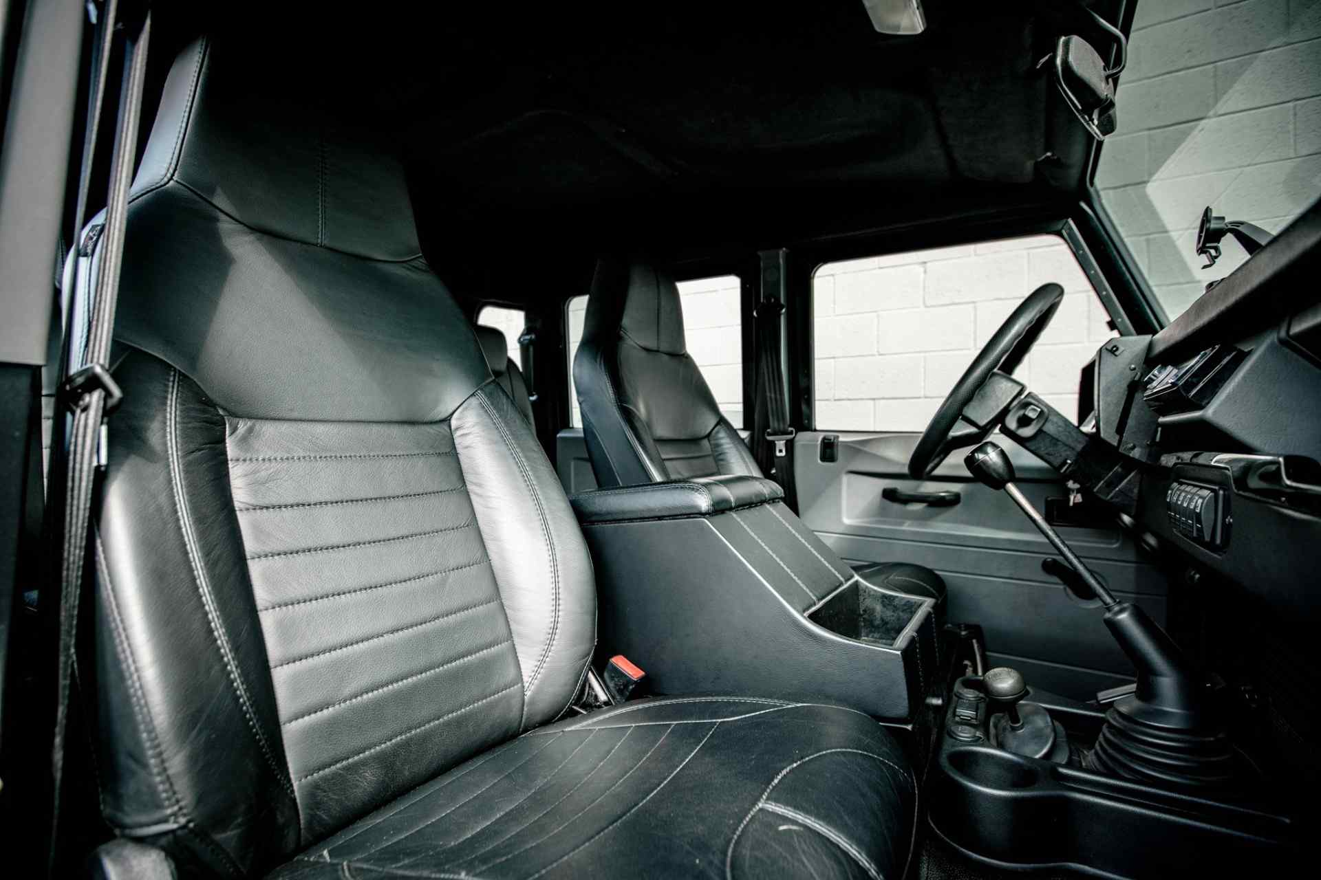 2000 Land Rover Defender 130