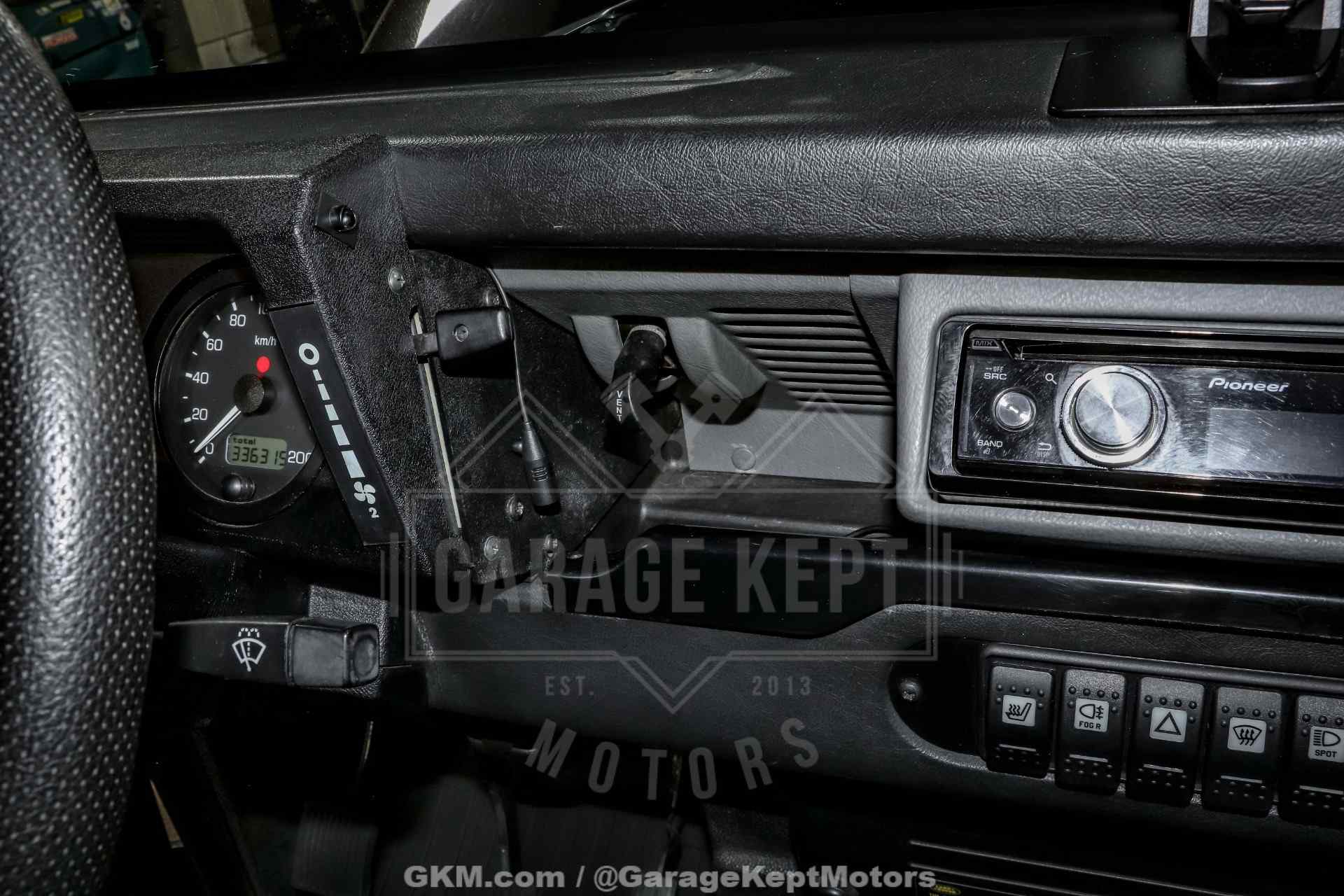2000 Land Rover Defender 130