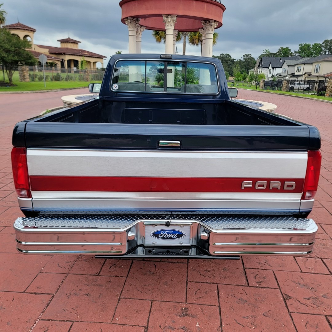 1989 Ford F-250 XLT Lariat