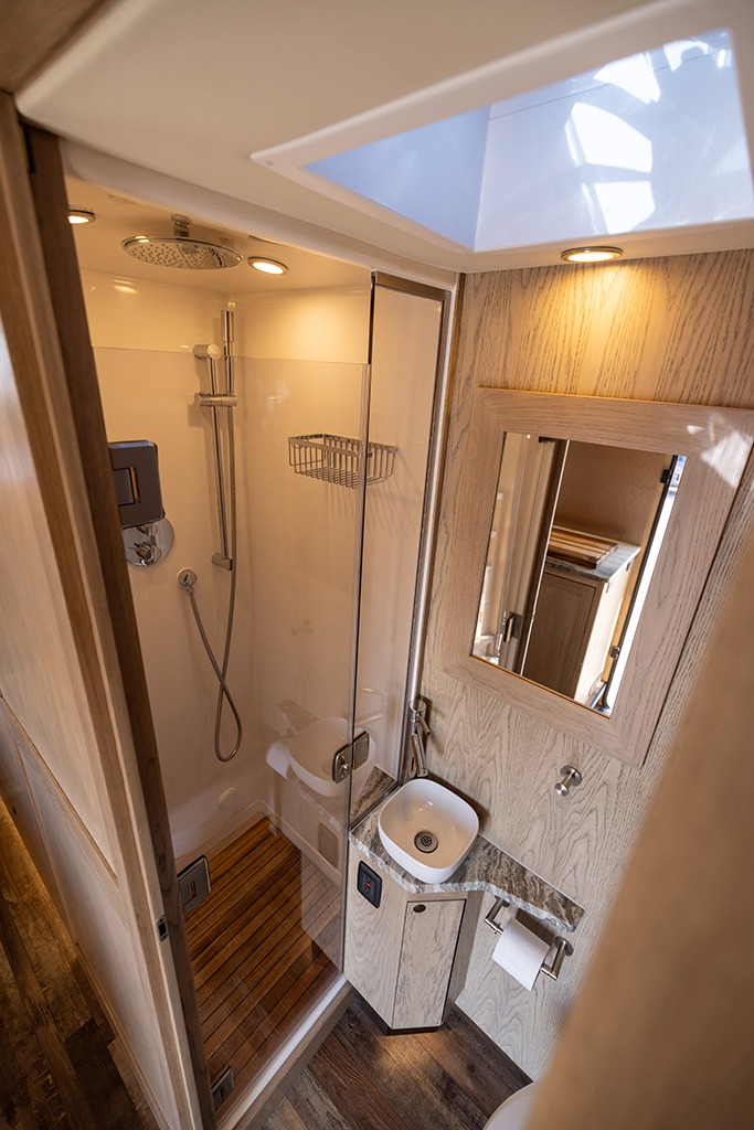 2023 EarthRoamer XV-SX-008