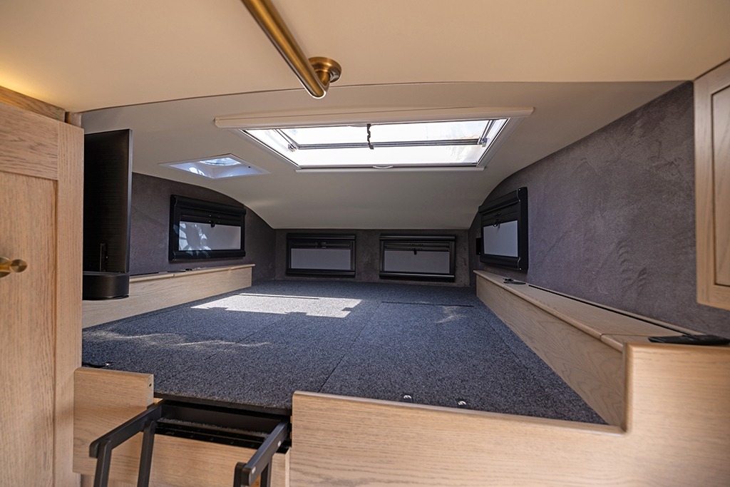 2023 EarthRoamer XV-SX-008