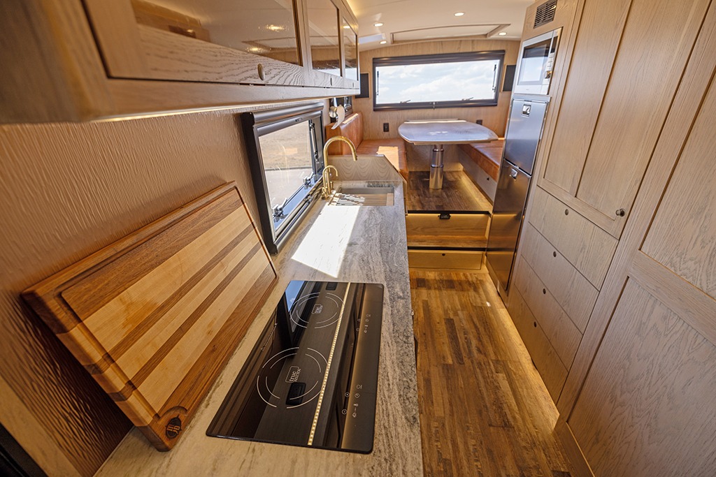 2023 EarthRoamer XV-SX-008