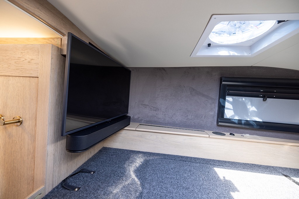 2023 EarthRoamer XV-SX-008