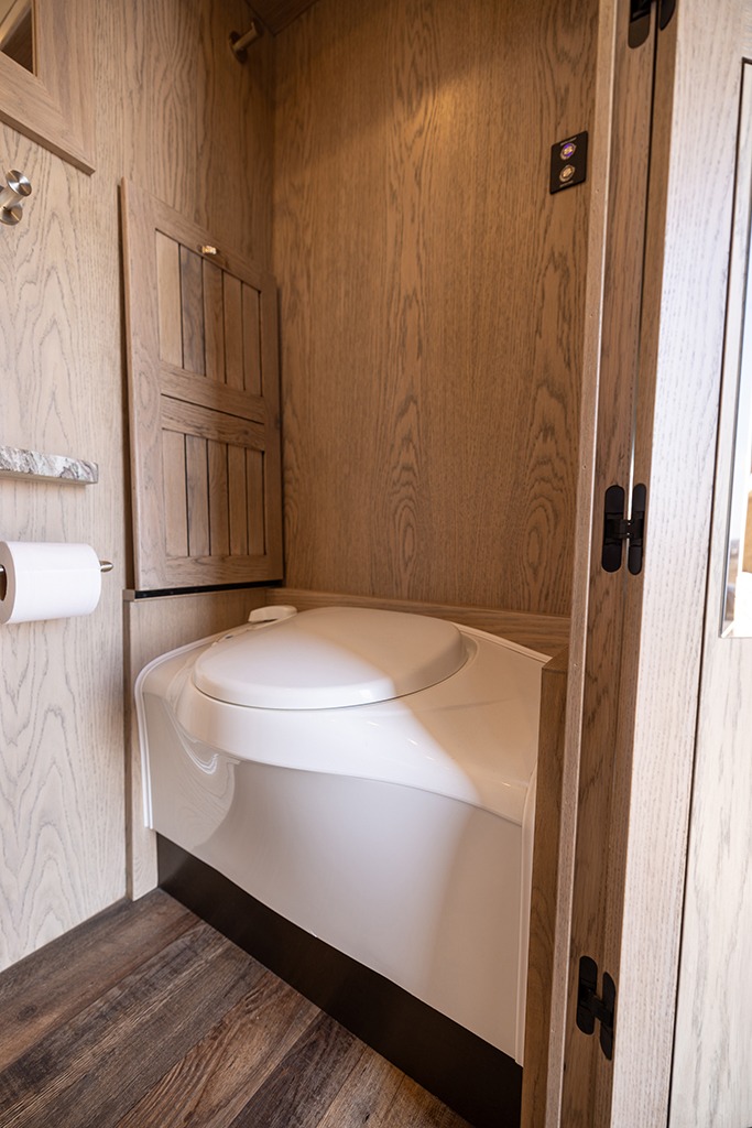 2023 EarthRoamer XV-SX-008