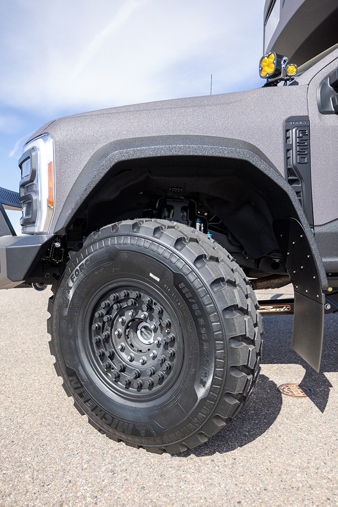 2024 EarthRoamer XV-LTi 126