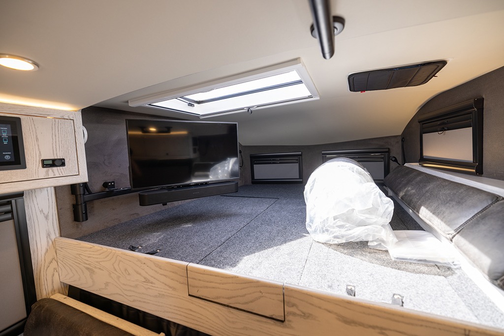 2024 EarthRoamer XV-LTi 126