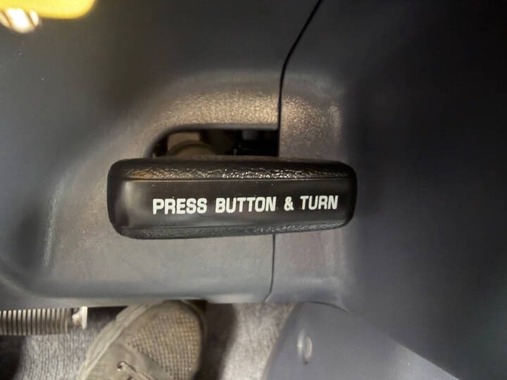 Refurbished 1998 Toyota Tacoma SR5