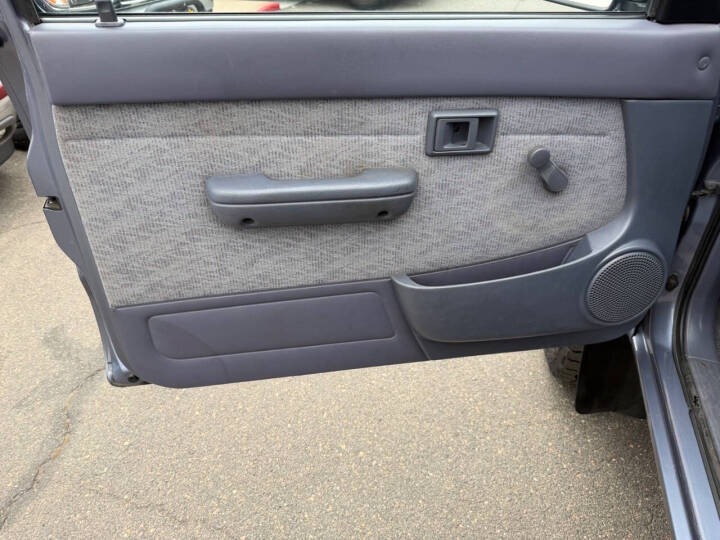 Refurbished 1998 Toyota Tacoma SR5