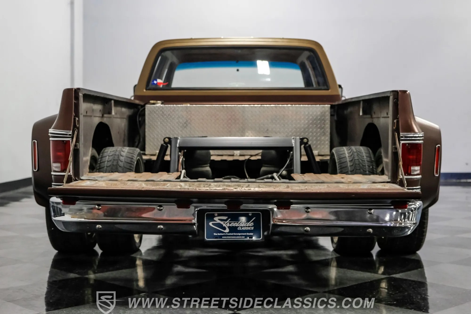 1978 Chevrolet C30 3+3 Dually Restomod