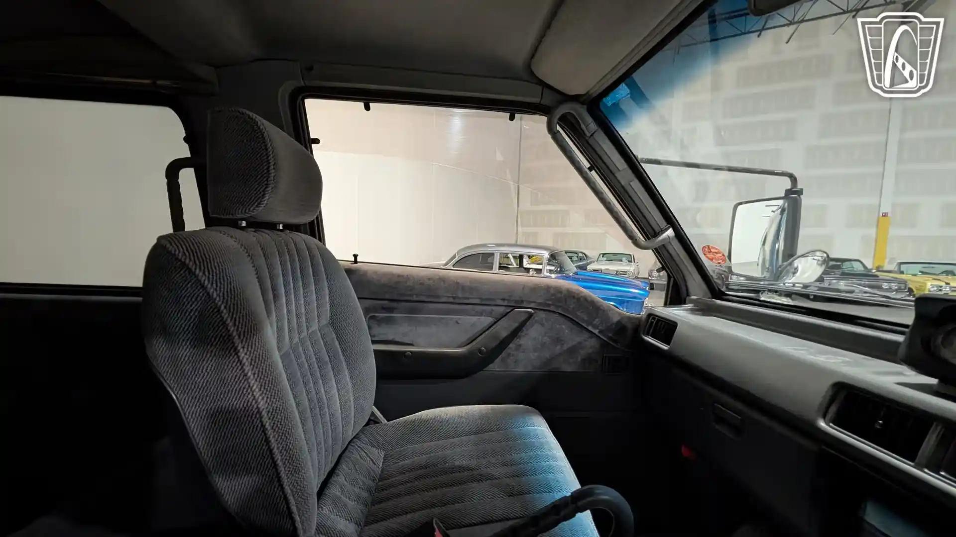 1995 Mitsubishi Delica