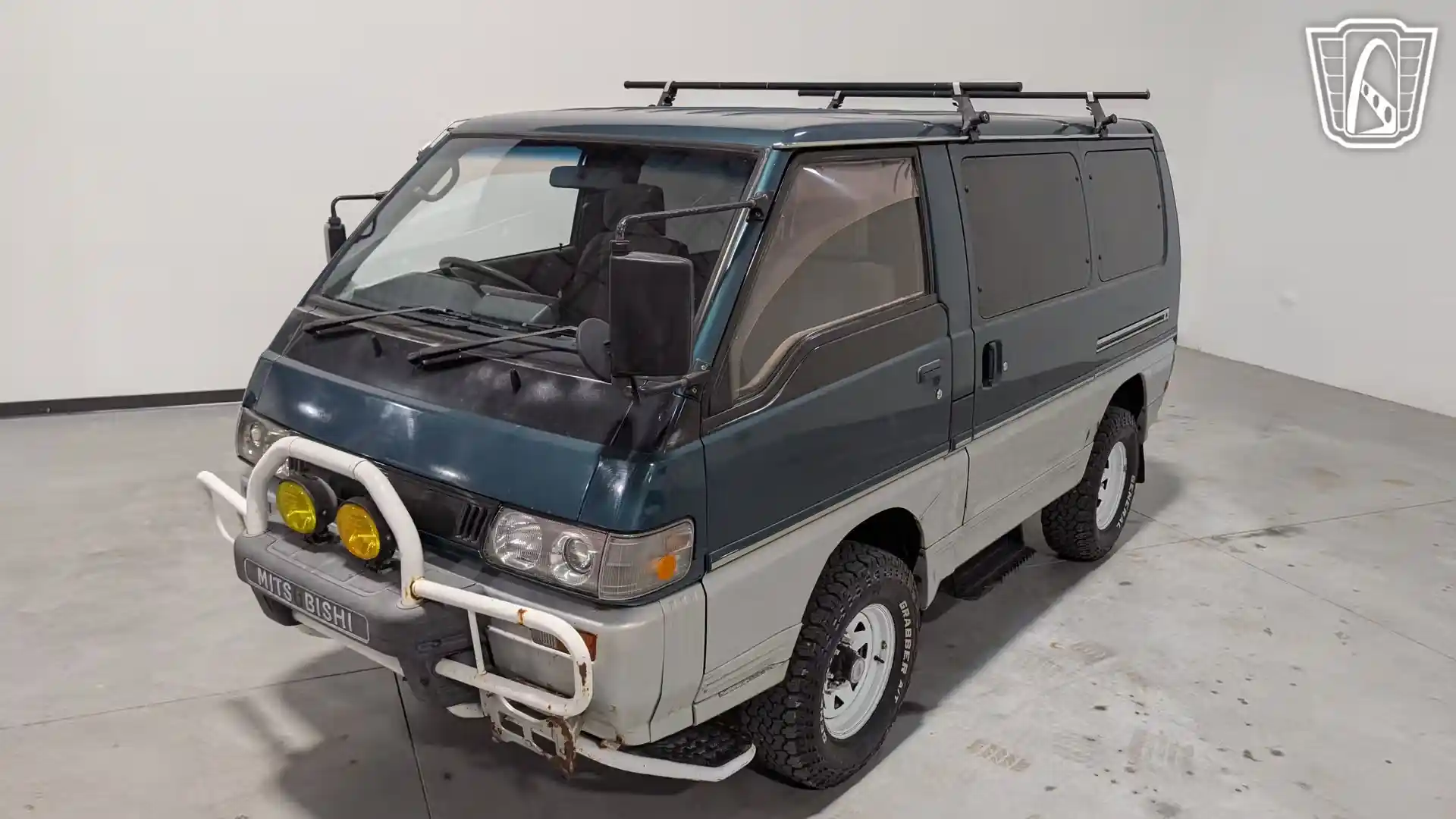 1995 Mitsubishi Delica