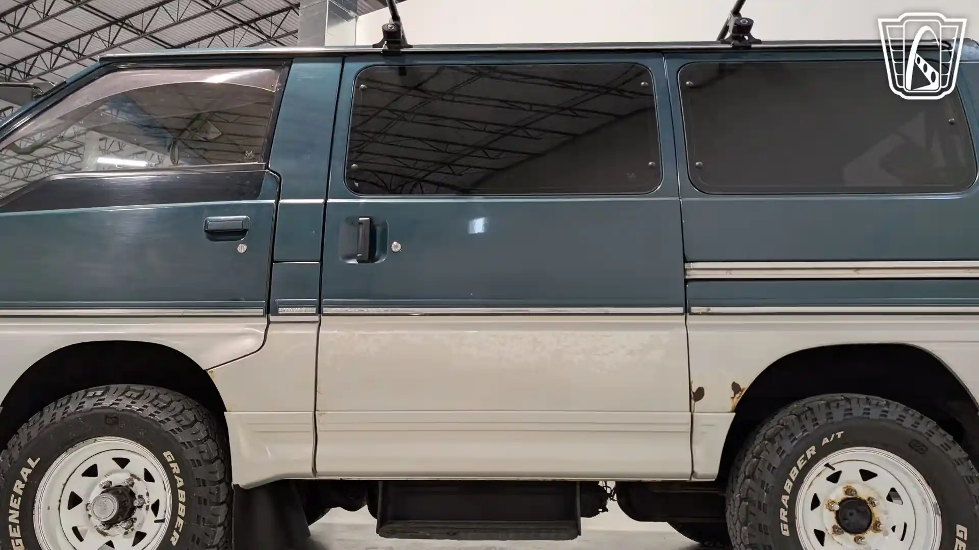 1995 Mitsubishi Delica