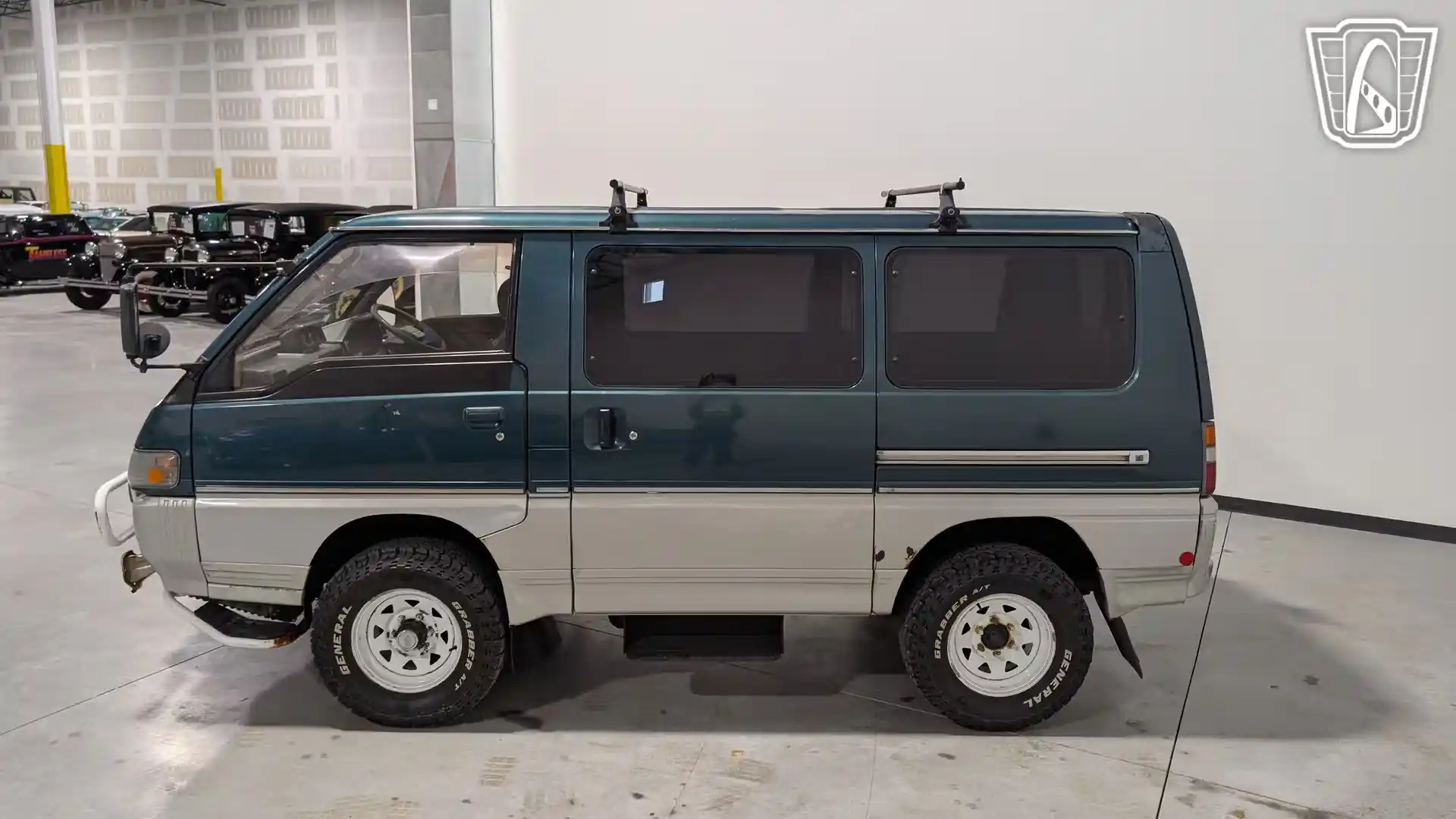 1995 Mitsubishi Delica