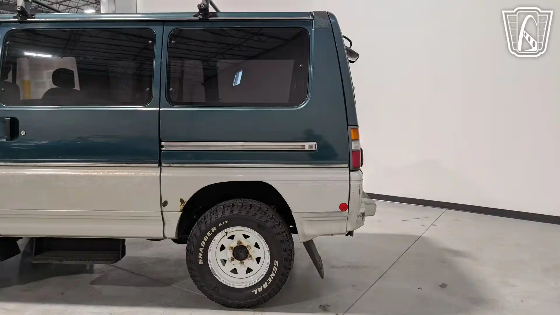 1995 Mitsubishi Delica