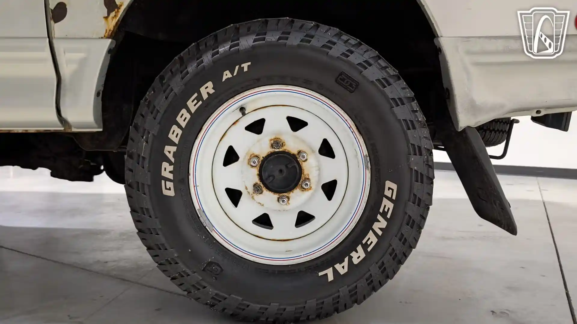 1995 Mitsubishi Delica