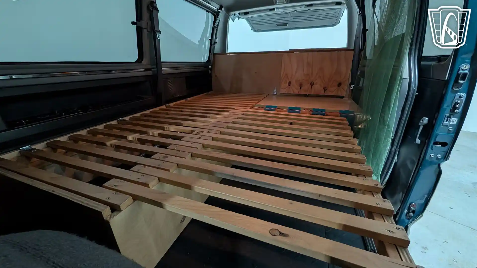 1995 Mitsubishi Delica