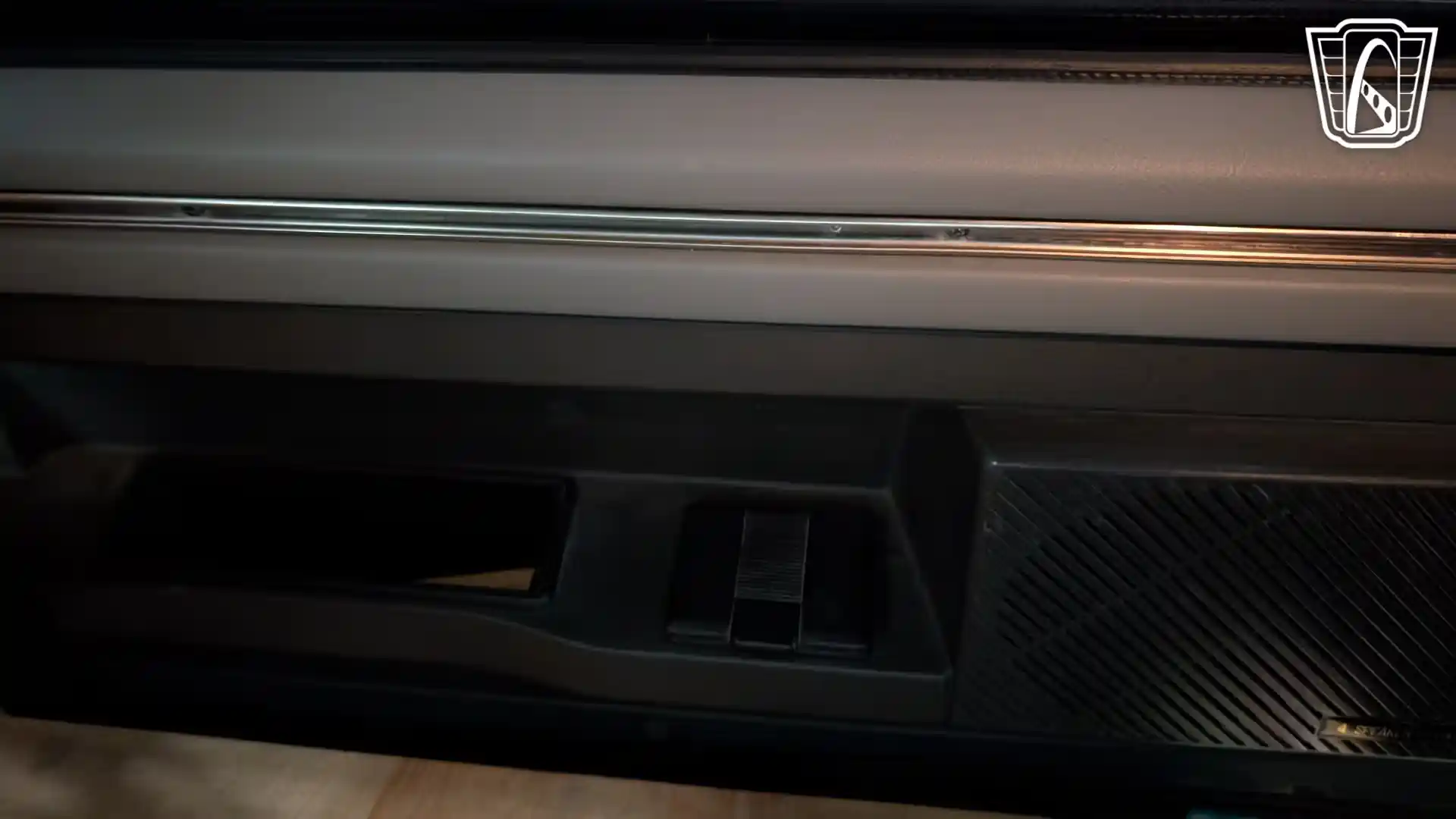 1995 Mitsubishi Delica