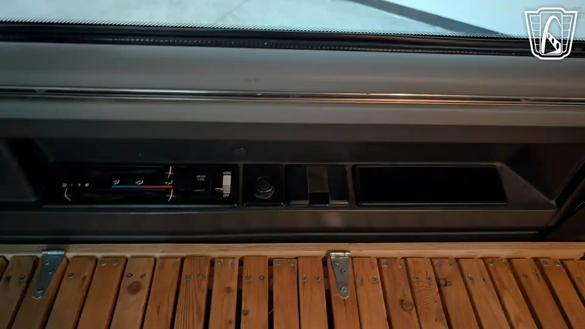 1995 Mitsubishi Delica