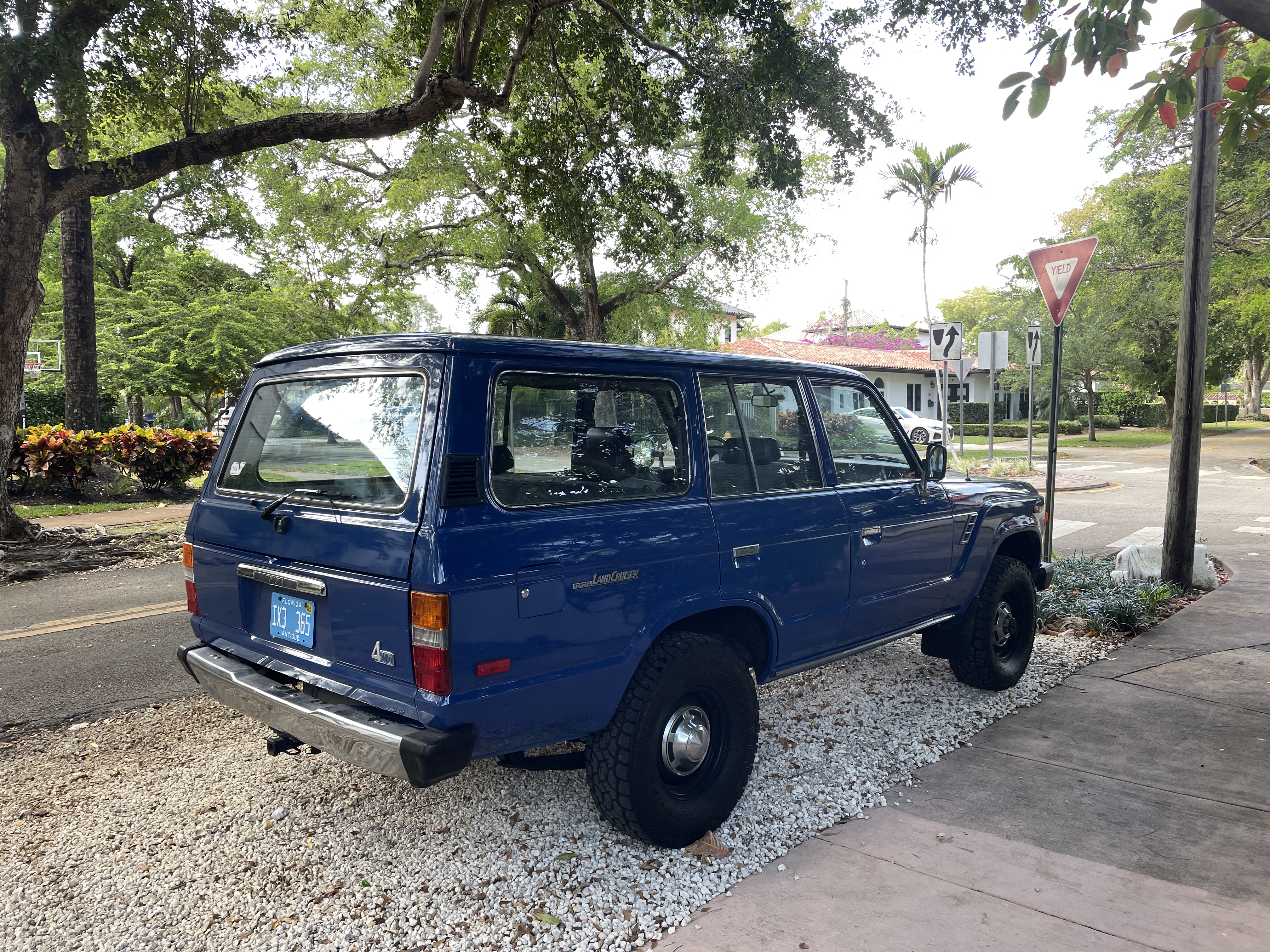 1987 Toyota Land Cruiser FJ60 - 4