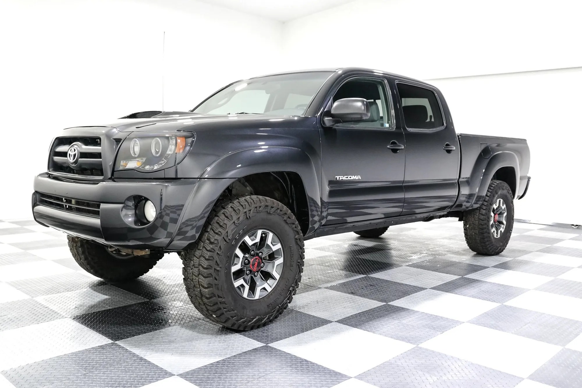 LS-Powered 2006 Toyota Tacoma - 3