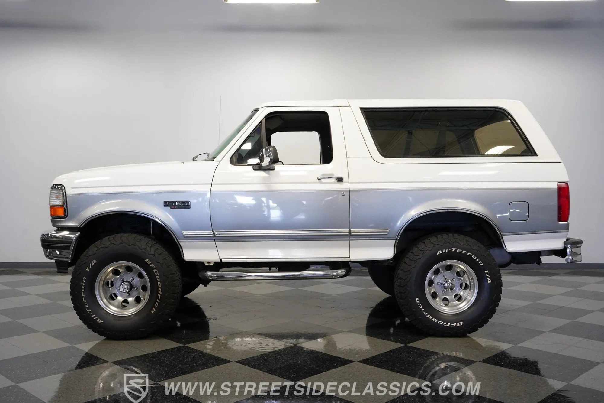 1995 Ford Bronco XLT 4×4 - 2