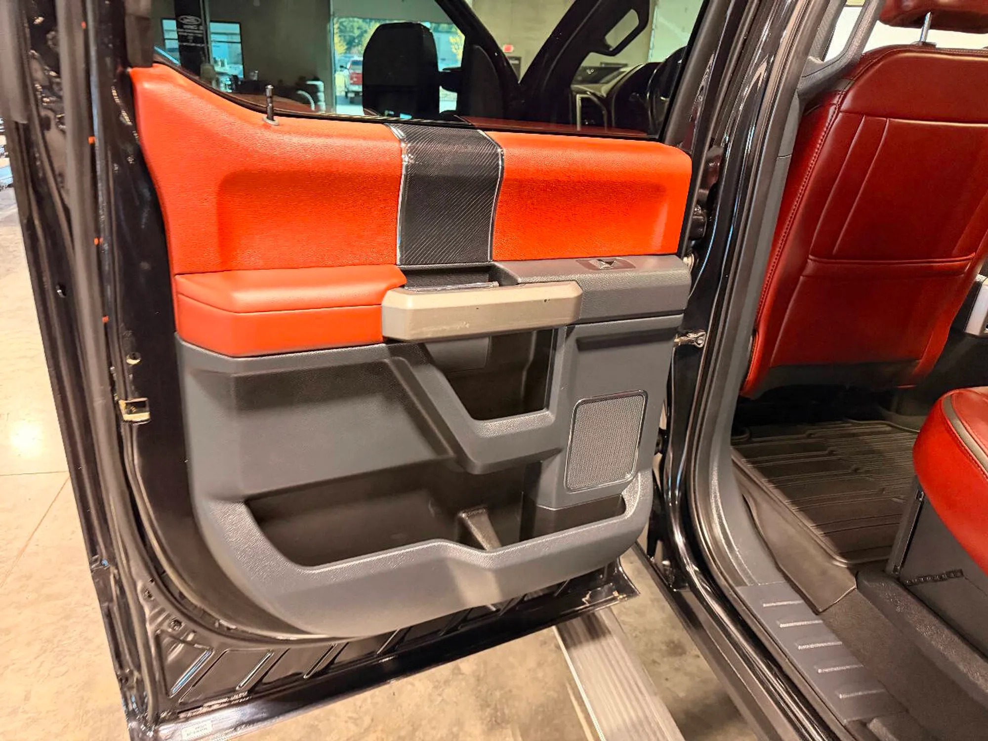 2022 Ford F-450 Super Duty Platinum