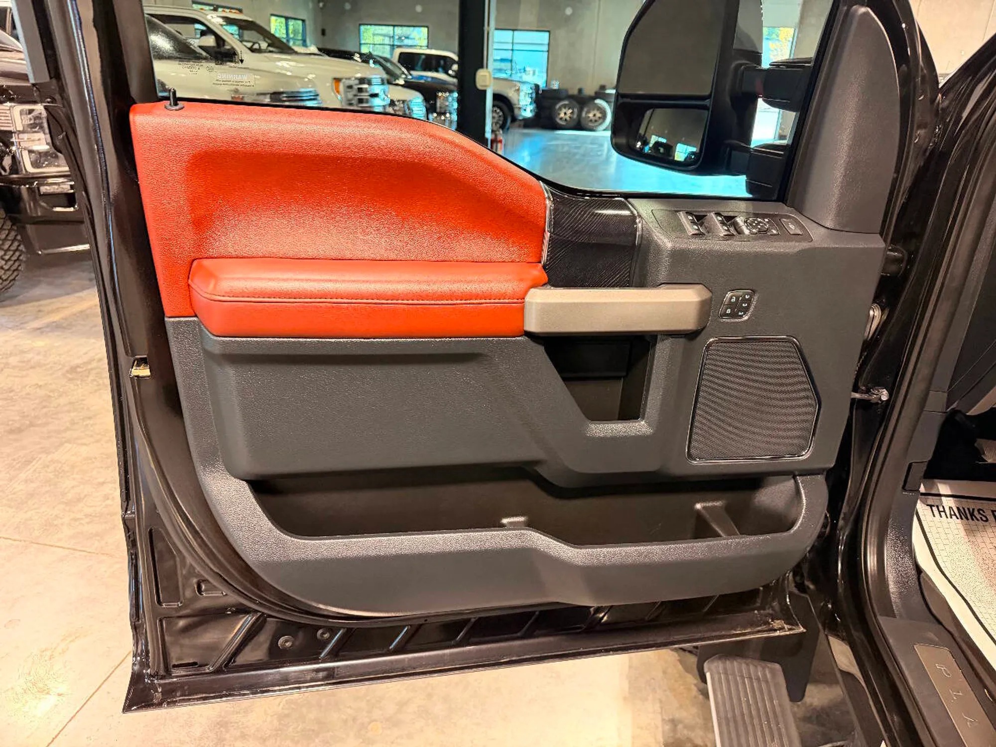 2022 Ford F-450 Super Duty Platinum