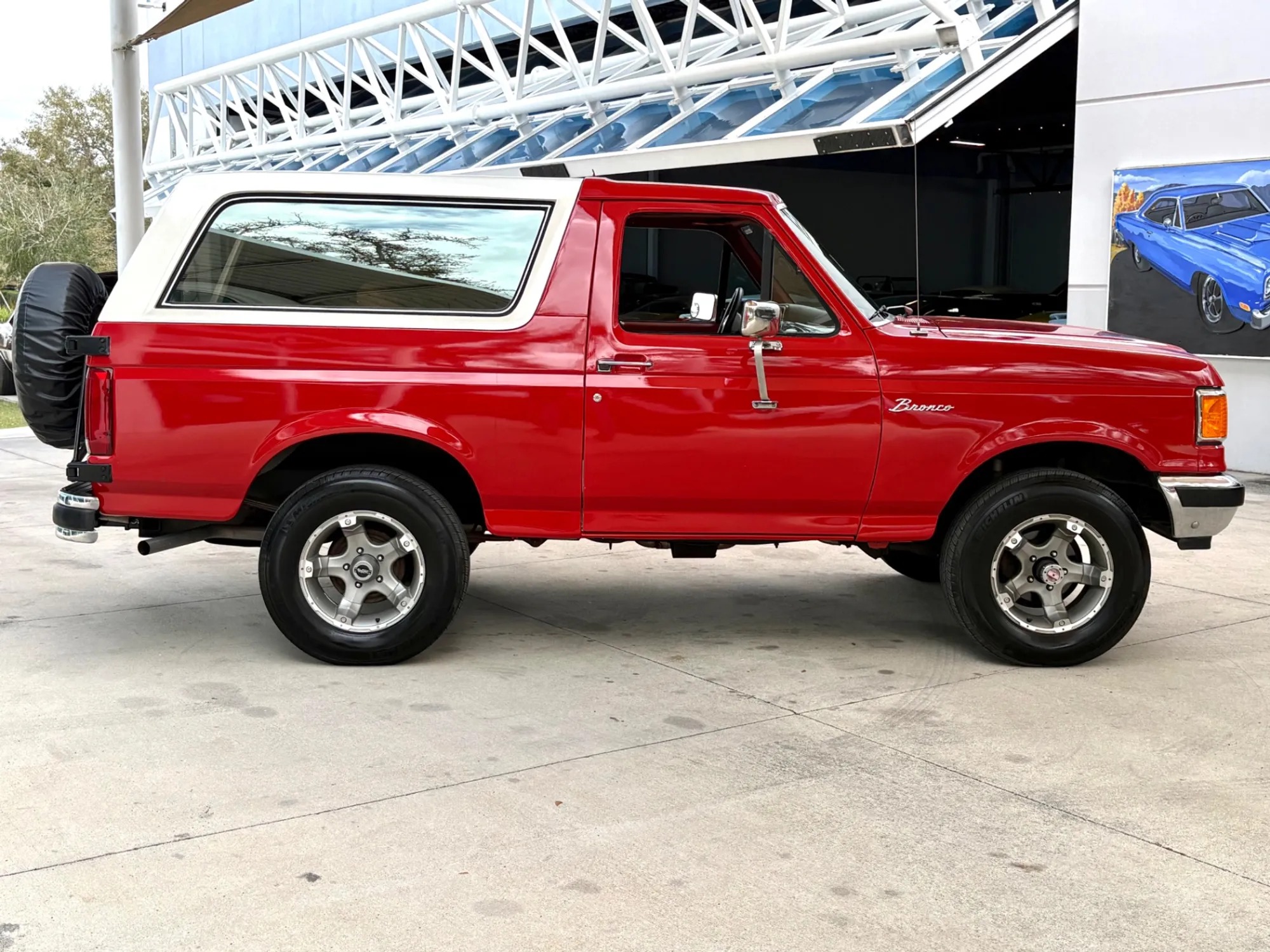 1989 Ford Bronco XLT - 5