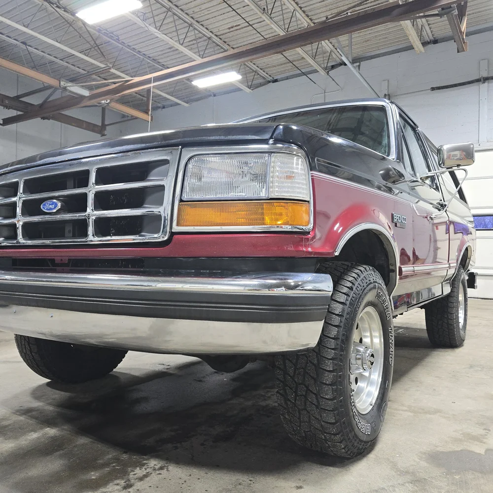 1994 Ford Bronco XLT - 3