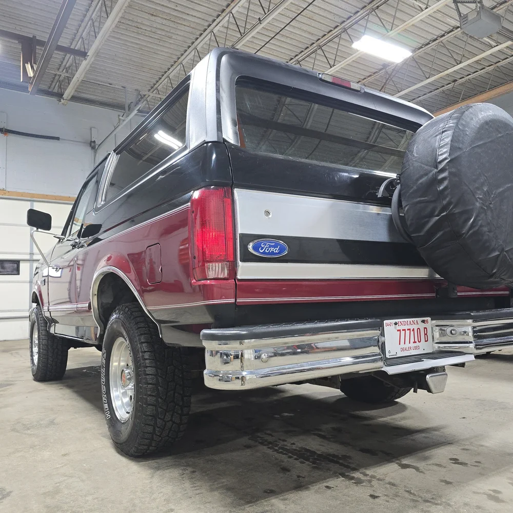 1994 Ford Bronco XLT - 4