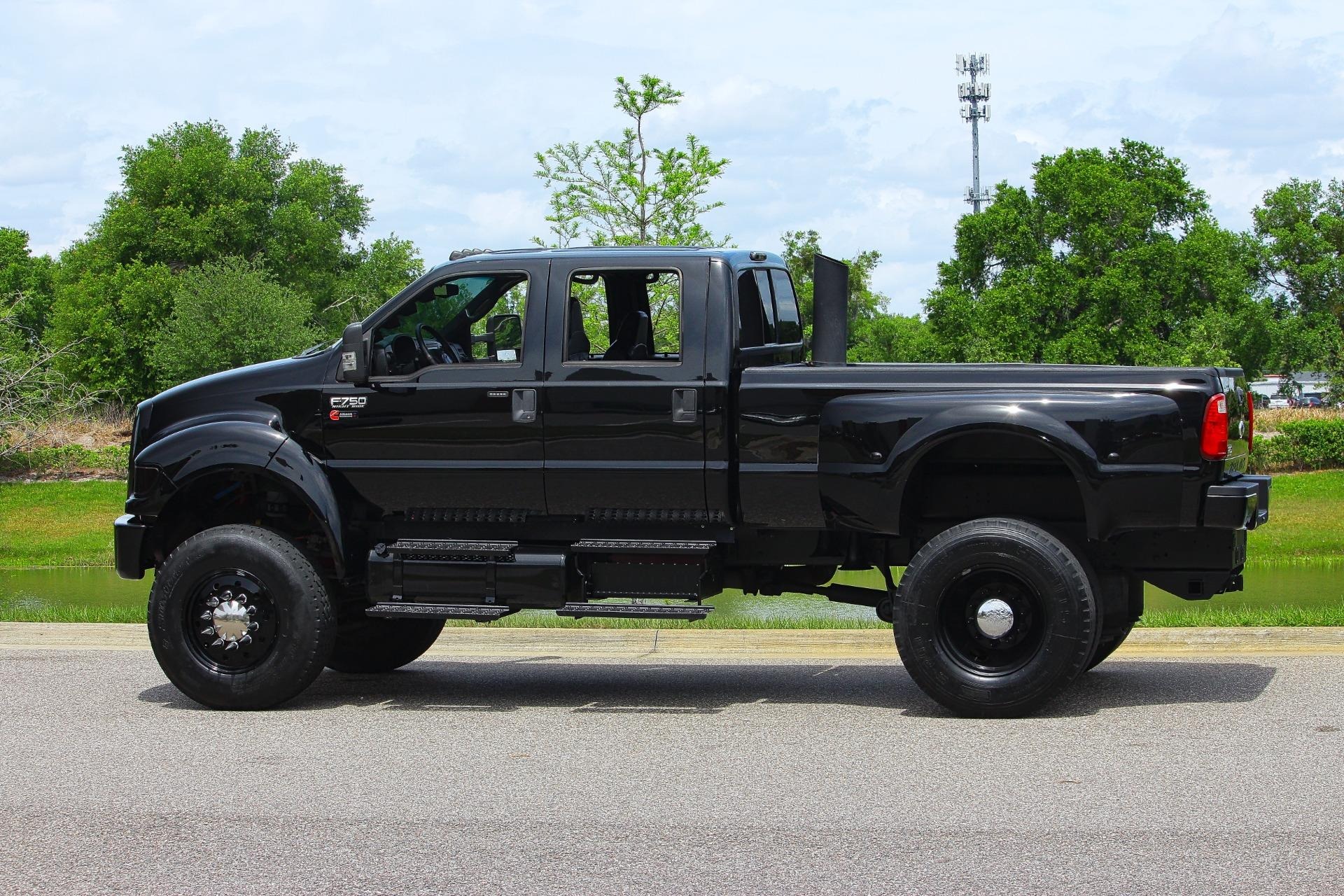 2012 Ford F-750 Night Ride Edition