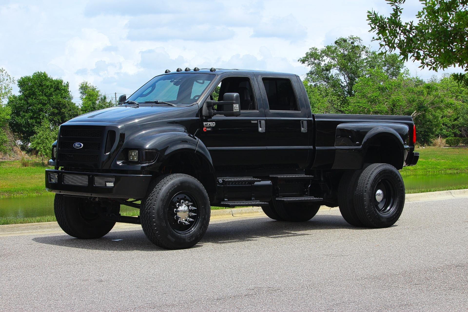 2012 Ford F-750 Night Ride Edition
