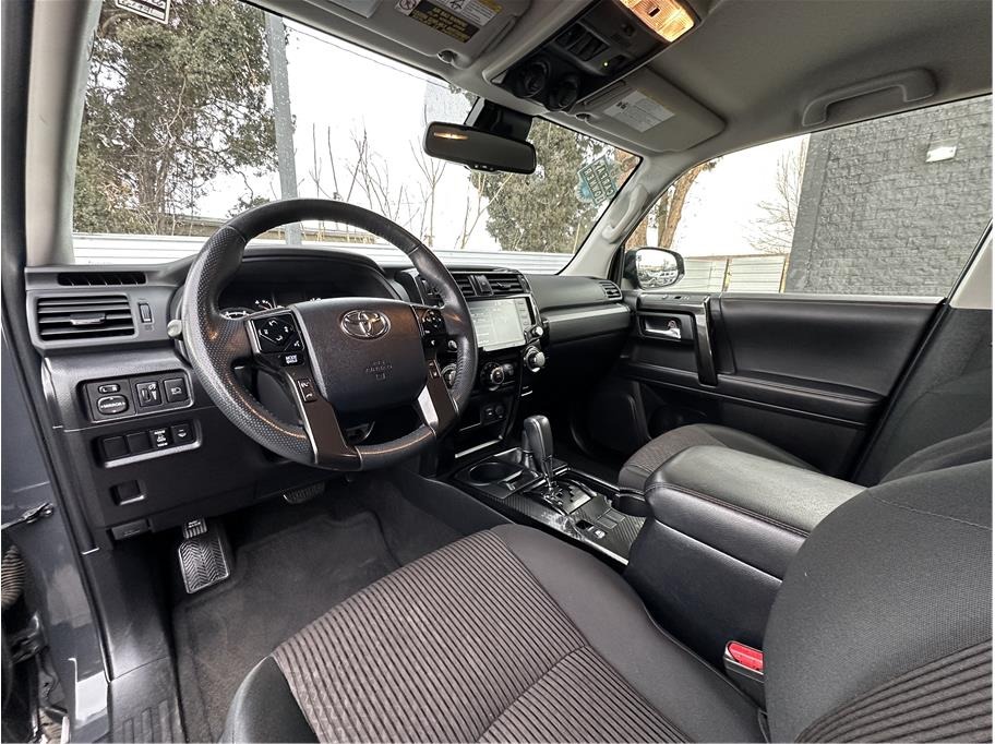 2024 Toyota 4Runner TRD Off-Road