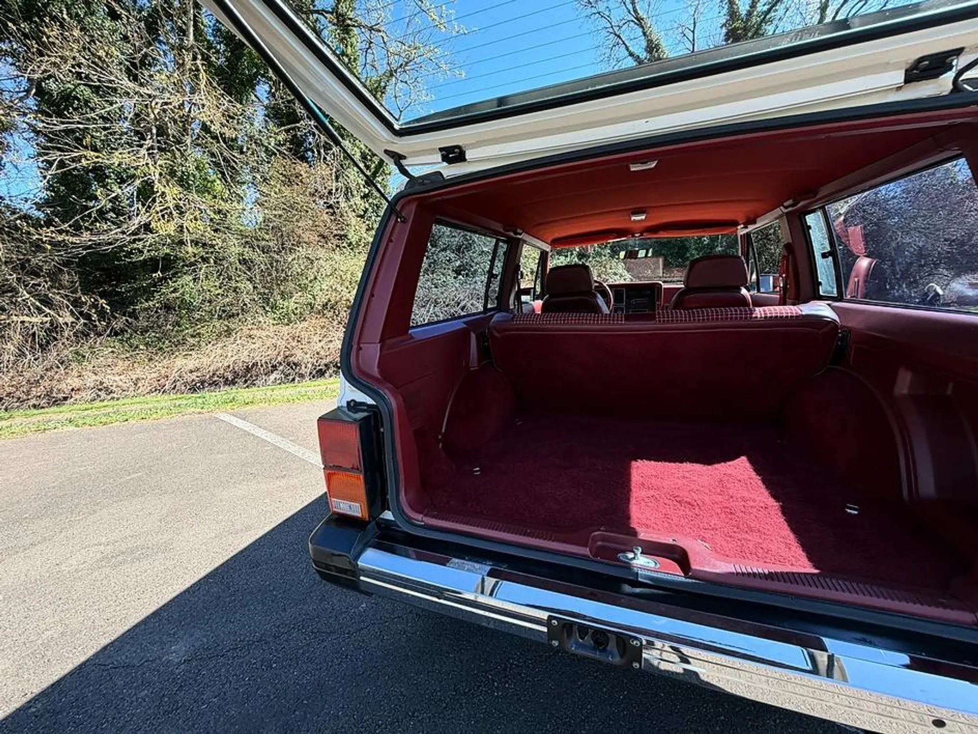 5.3L V8-Powered 1986 Jeep Cherokee Pioneer