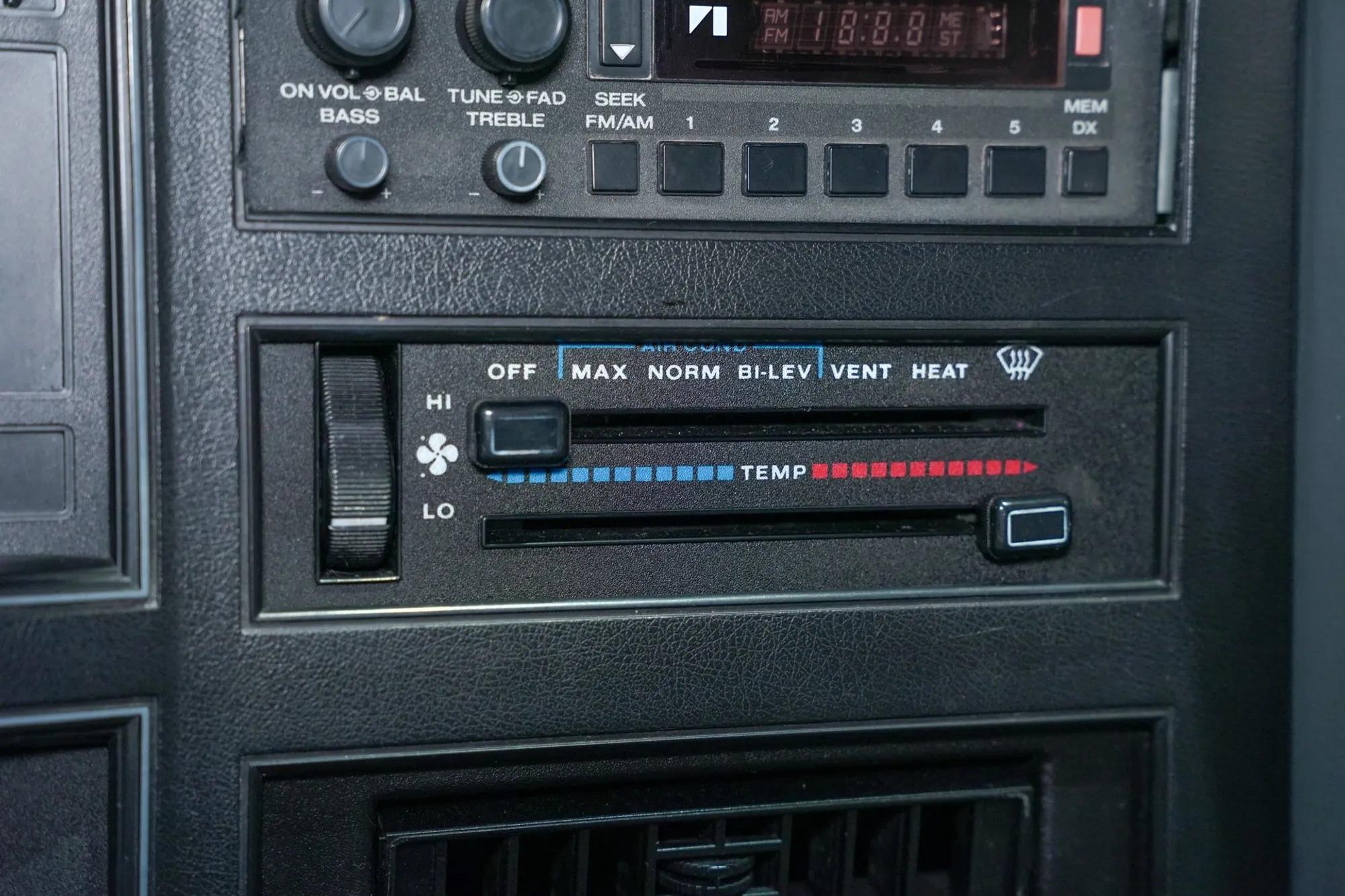 1989 Jeep Cherokee Pioneer