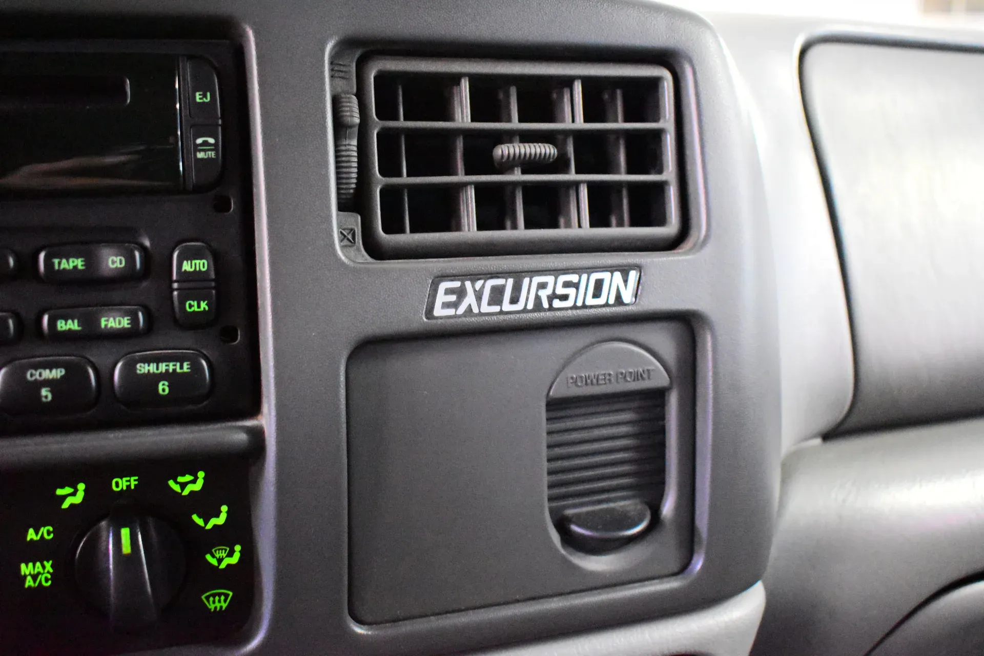 2004 Ford Excursion XLT 4X4